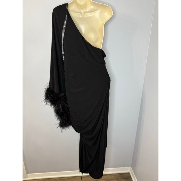 Club L London With A Flourish Black Asymmetric Sleeve Maternity Maxi Dress 12 - Picture 4 of 13